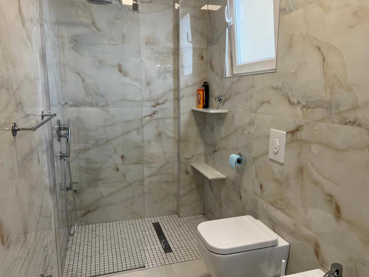 Grand New Bazaar Apartment Тирана Экстерьер фото