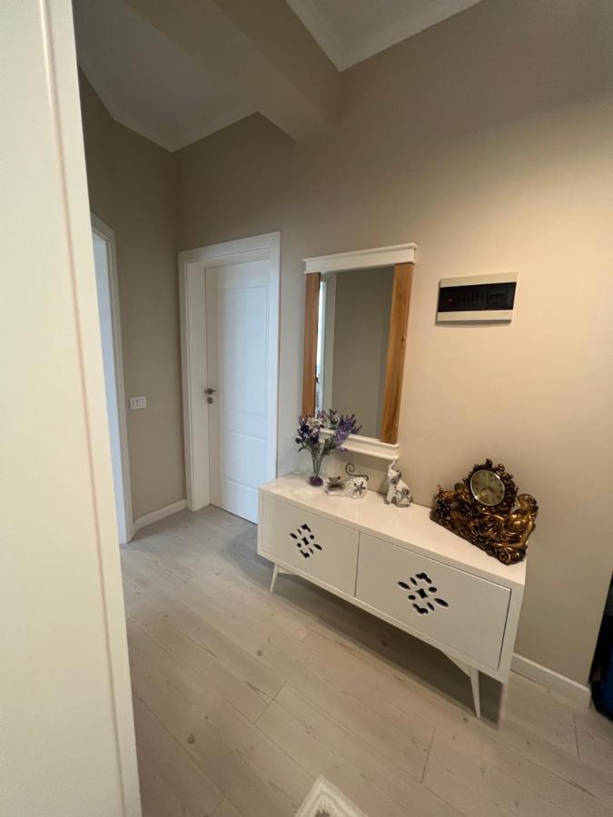 Grand New Bazaar Apartment Тирана Экстерьер фото
